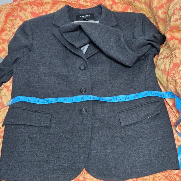 Express Gray Stretch Blazer – Polished, Comfy & Work-Ready - Picture 5 of 8